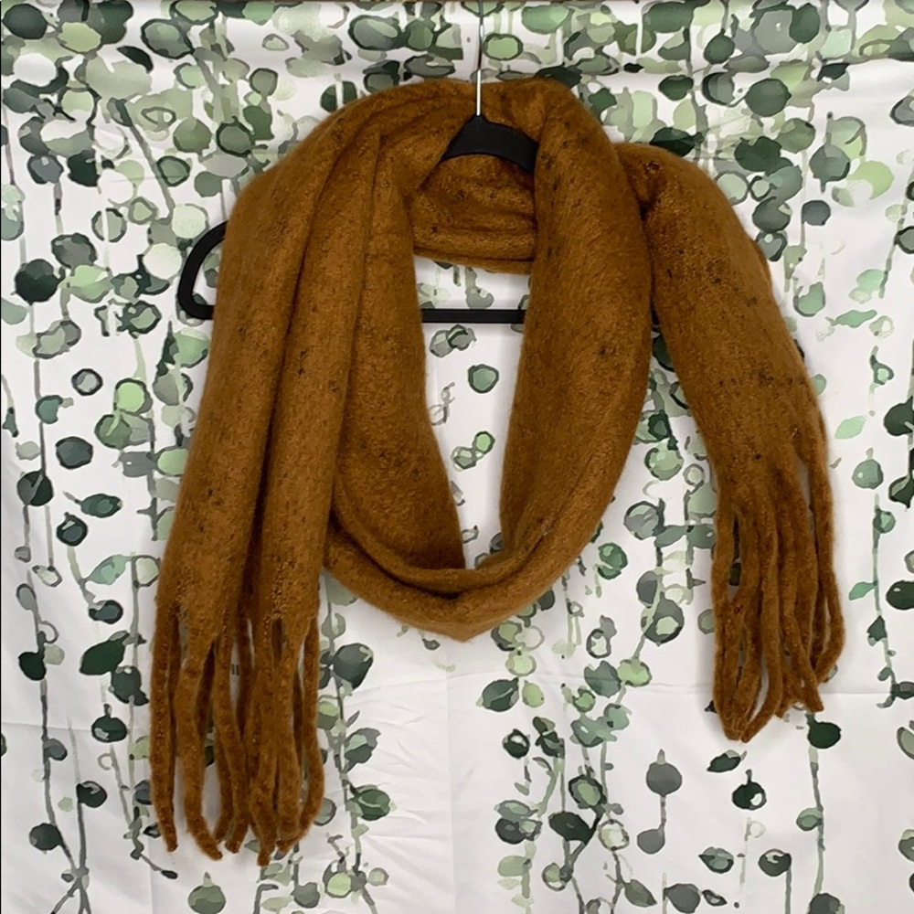 UO Cozy Scarf